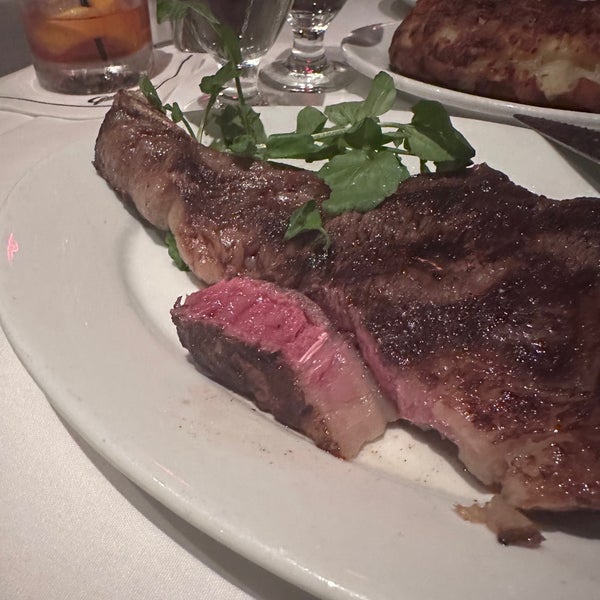 Photo taken at Gallaghers Steakhouse by Donia on 7/13/2023
