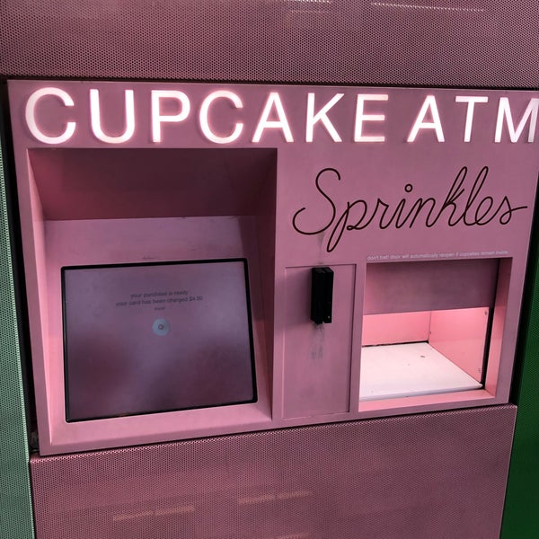 Foto tirada no(a) Sprinkles Americana por Jee In K. em 6/16/2018