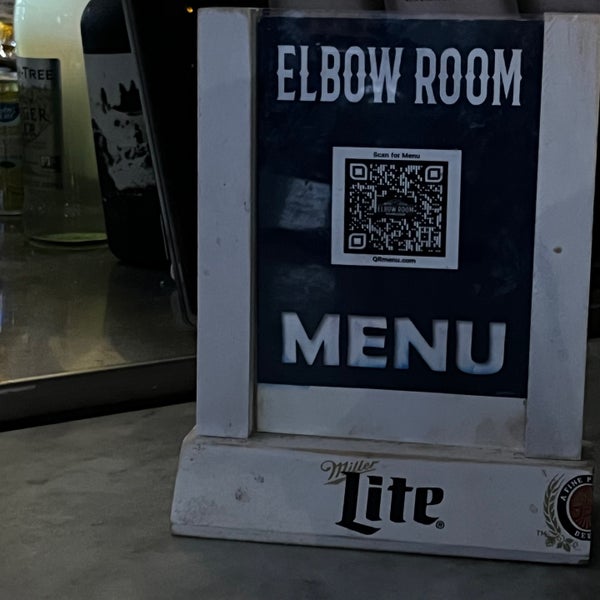 Foto tirada no(a) Elbow Room por Jay F. em 1/9/2023