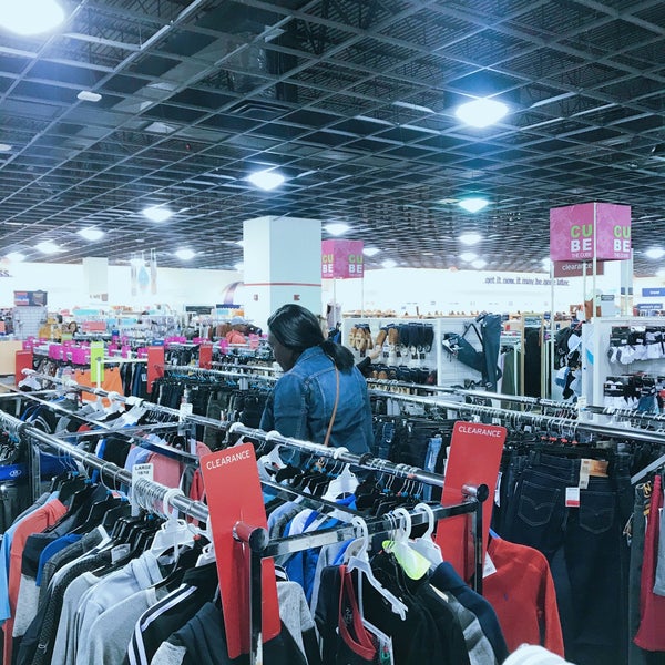 Descubrir 57+ imagen calvin klein katy mills Thptnganamst.edu.vn