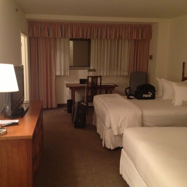 12/26/2012 tarihinde Shane H.ziyaretçi tarafından State Plaza Hotel'de çekilen fotoğraf