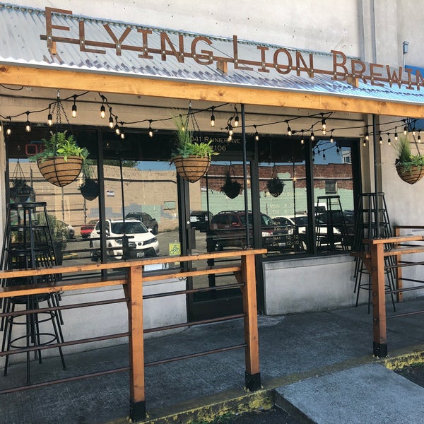 Das Foto wurde bei Flying Lion Brewing von Flying Lion Brewing am 1/9/2019 aufgenommen