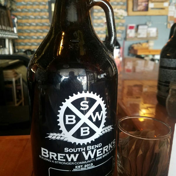 Photo taken at South Bend Brew Werks by Rob H. on 4/17/2018