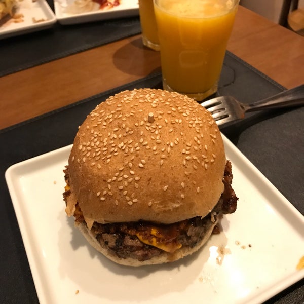 2/20/2017 tarihinde Filipe O.ziyaretçi tarafından Paulista Burger'de çekilen fotoğraf