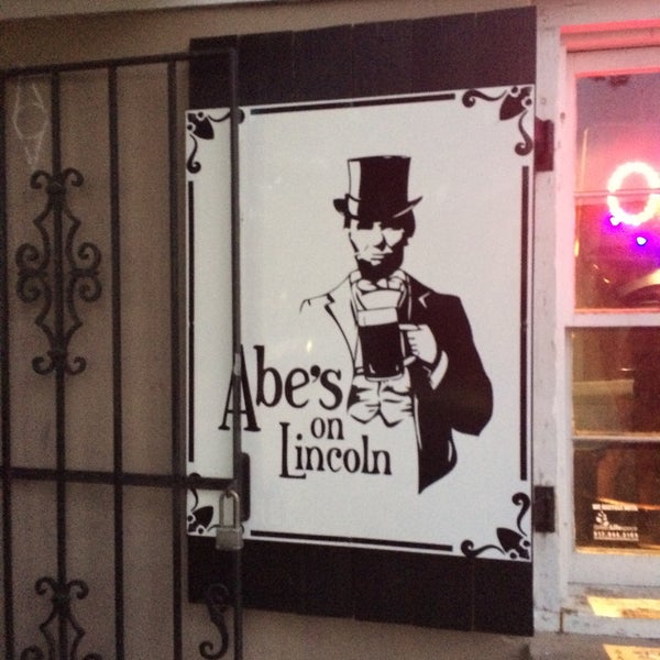 รูปภาพถ่ายที่ Abe&#39;s on Lincoln โดย Izzy S. เมื่อ 7/18/2015