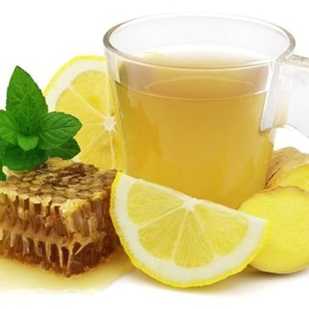 Гаряча пропозиція у холодні дні - смачний та корисний чай із імбиром та медом