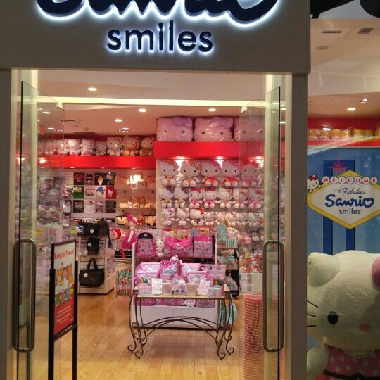 Sanrio - Gift Store