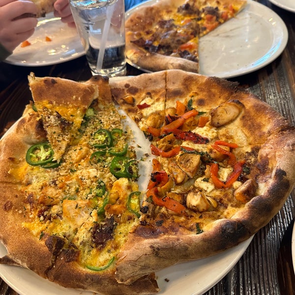 Peel Pizza and Brewing Co. Pizzeria in O'Fallon