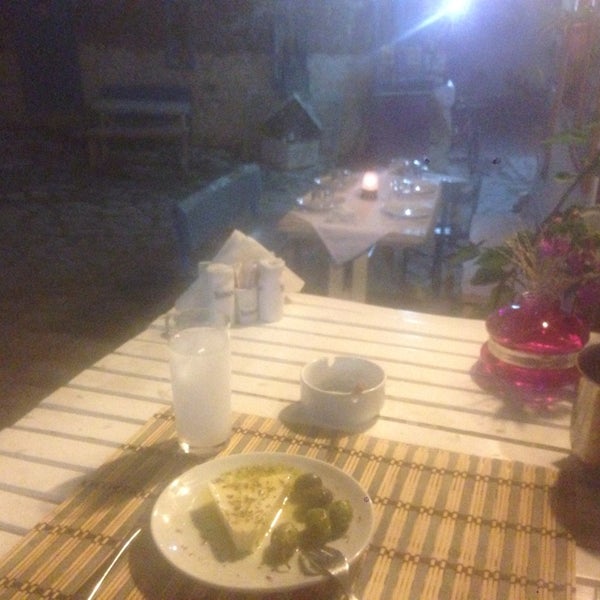 11/11/2014에 kubilay o.님이 Hayyam Aegean Cuisine - Marmaris에서 찍은 사진