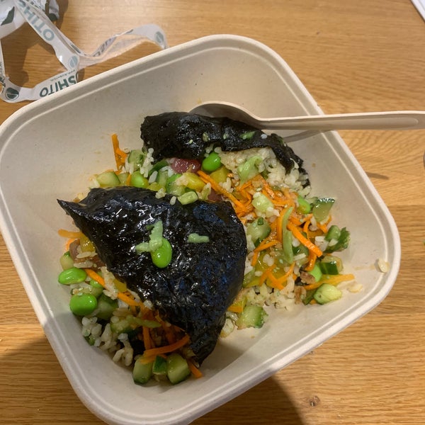 Ordered a sushi burrito (€13) It tasted good but was impossible to eat because it is so soggy. I had to eat it as a pokey bowl. Wouldn’t recommend the burrito.