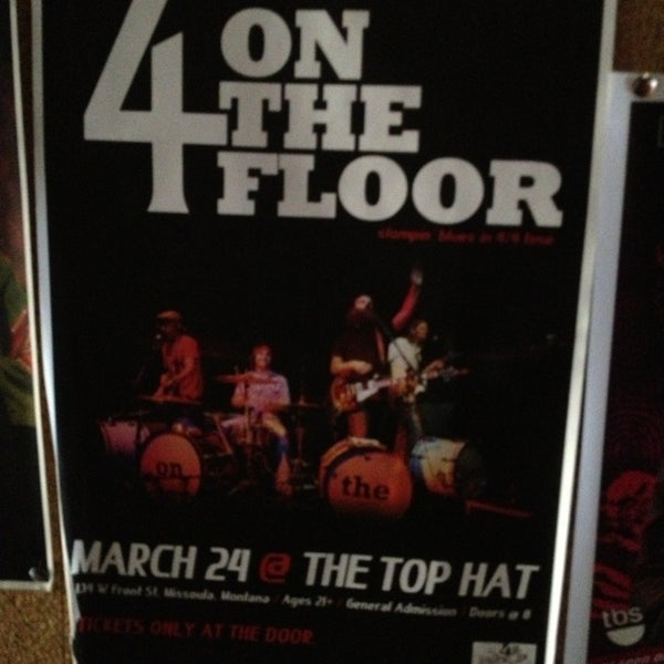 Das Foto wurde bei Top Hat Lounge von Gabriel D. am 3/25/2013 aufgenommen