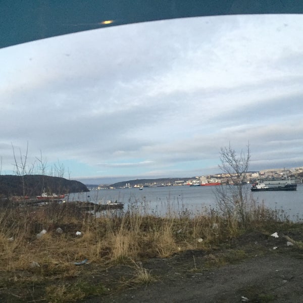 Фразеологизм плакать в три ручья. Причал на трёх ручьях мурманск. Фразеологизм плакать в три ручья. Фразеологизм плакать в три ручья. Плакать в три ручья.