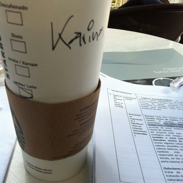 10/2/2013 tarihinde Karina S.ziyaretçi tarafından Starbucks'de çekilen fotoğraf