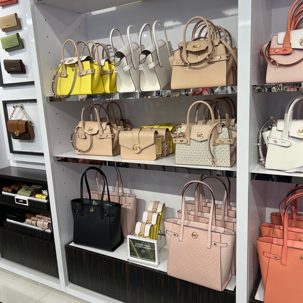 Michael Kors - Sevierville, TN