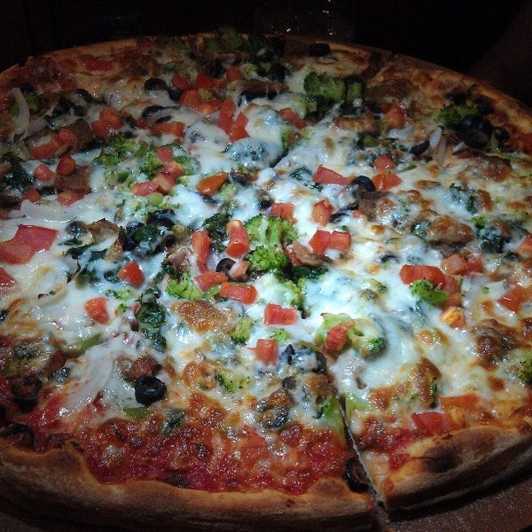 photos at valentino pizzeria trattoria pizza place in sarasota