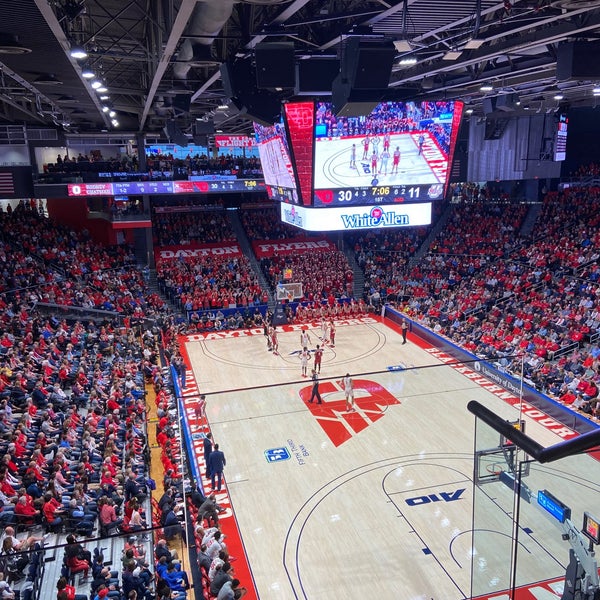 Das Foto wurde bei UD Arena von Jen C. am 1/11/2020 aufgenommen