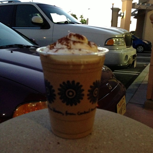 Photo taken at Peet&#39;s Coffee &amp; Tea by Tricia H. on 5/22/2013