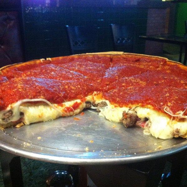 Снимок сделан в L&#39;italiano&#39;s - Chicago Pizzeria &amp; Italian Ristorante пользователем Tariqinto A. 1/20/2013