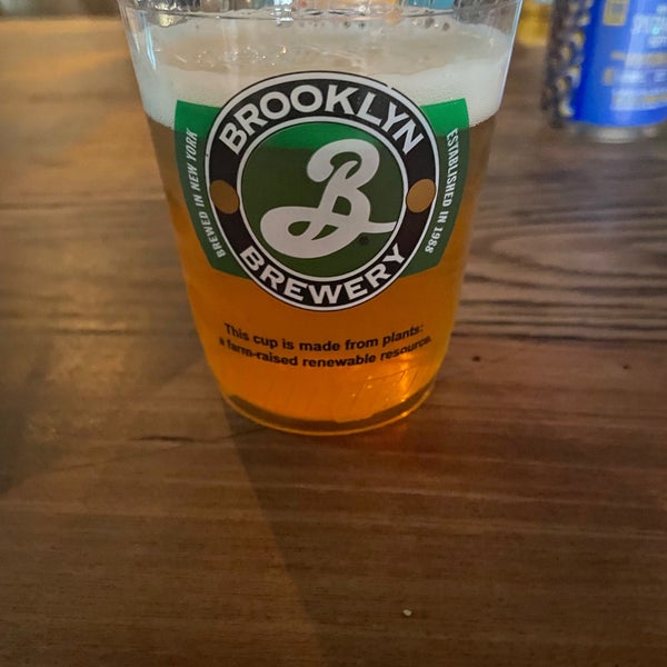 Foto tirada no(a) Brooklyn Brewery por Danielle T. em 4/3/2023