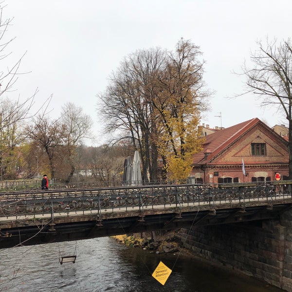 Foto tomada en Užupio tiltas | Užupis bridge  por HİKMET el 11/7/2018