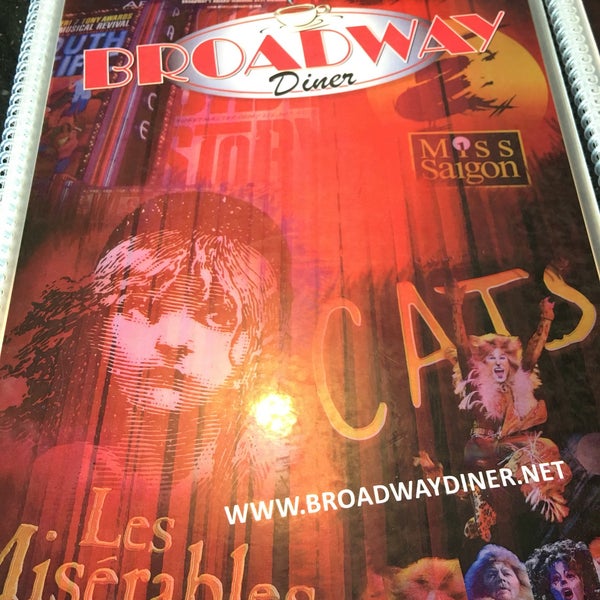 Снимок сделан в Broadway Diner пользователем Raymond R. 8/14/2016