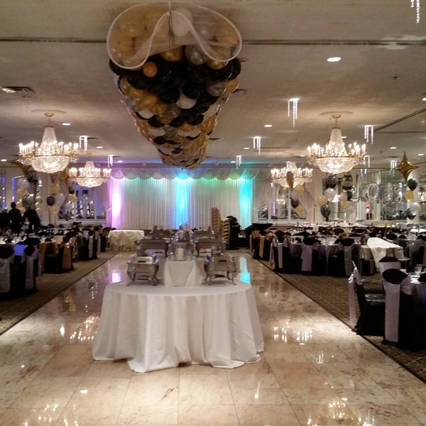 Photo prise au Manzo&#39;s Banquets &amp; Catering par Manzo&#39;s Banquets &amp; Catering le1/23/2015