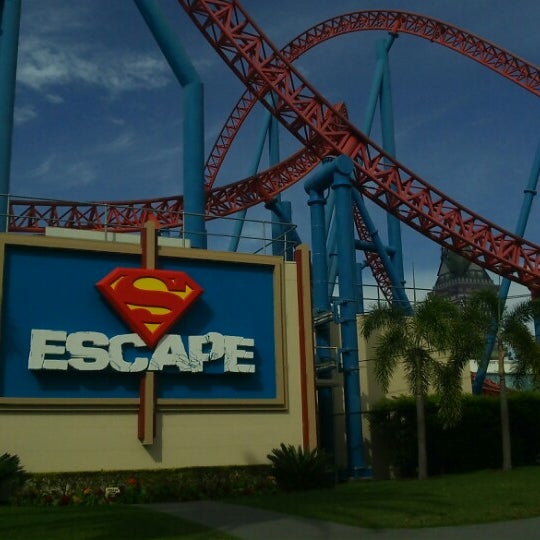 Photo taken at Superman Escape by Kwek S. on 4/14/2013