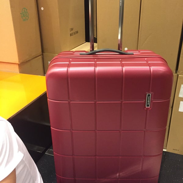 Samsonite central world sale