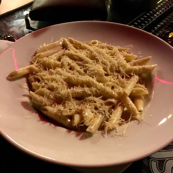 Trattoria Piccola Italian Restaurant in București