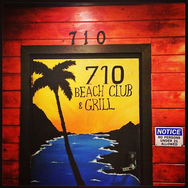 Foto tomada en 710 Beach Club  por Mitch D. el 7/21/2013