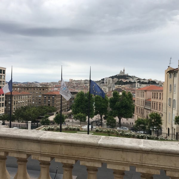 Снимок сделан в InterContinental Marseille Hôtel-Dieu пользователем Aliou .. 5/10/2017