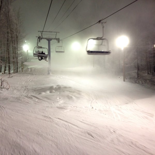 12/21/2014 tarihinde Olivier B.ziyaretçi tarafından Ski Bromont'de çekilen fotoğraf