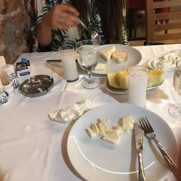 Foto scattata a Degüstasyon Restaurant da Ş. Y. il 8/1/2018