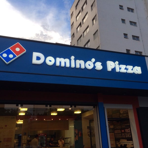 Photo taken at Domino&#39;s Pizza by Paulo M. on 1/17/2014