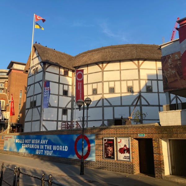 Photo taken at Shakespeare&#39;s Globe Theatre by Premek P. on 8/9/2022