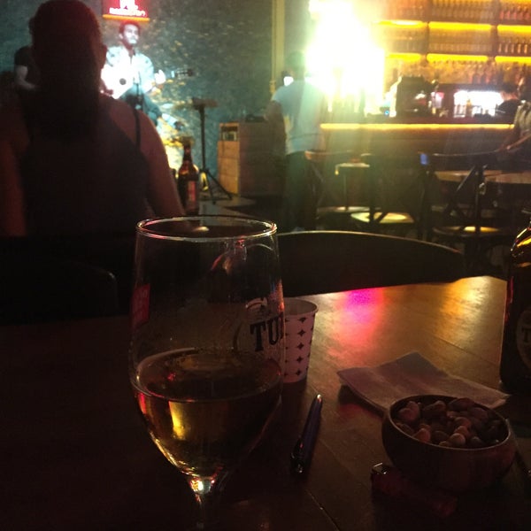 Photo taken at Fil Bar Bistro Beylikdüzü by 𝓑𝓾𝓴𝓮𝓽 𝓑𝓮ş𝓲𝓴𝓽𝓪ş🍇 on 8/29/2019