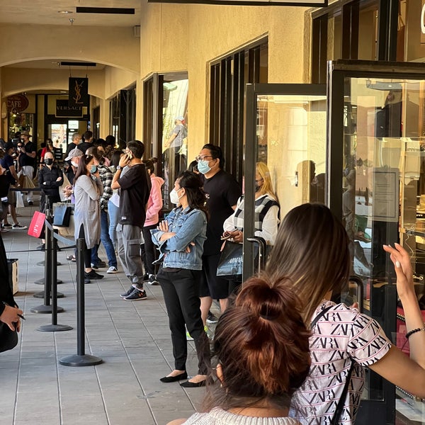 Photos at Gucci Outlet - Women's Store