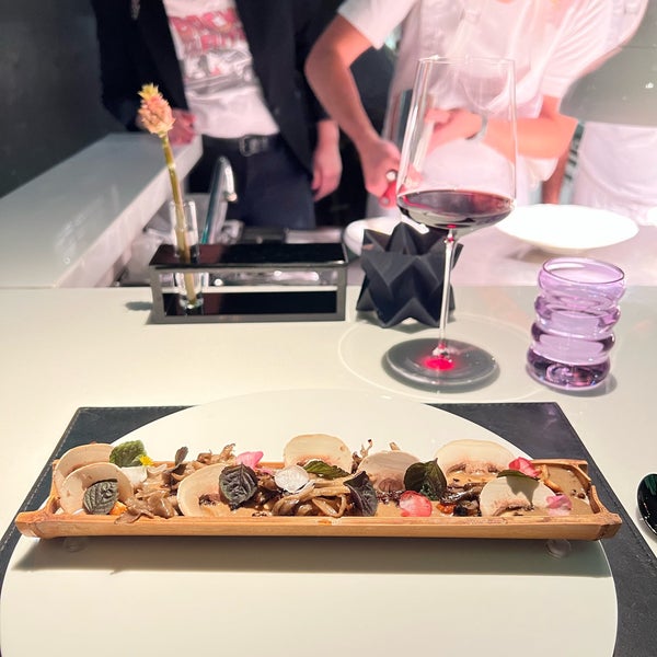 Pineapple and Pearls Capitol Hill 715 8th St SE