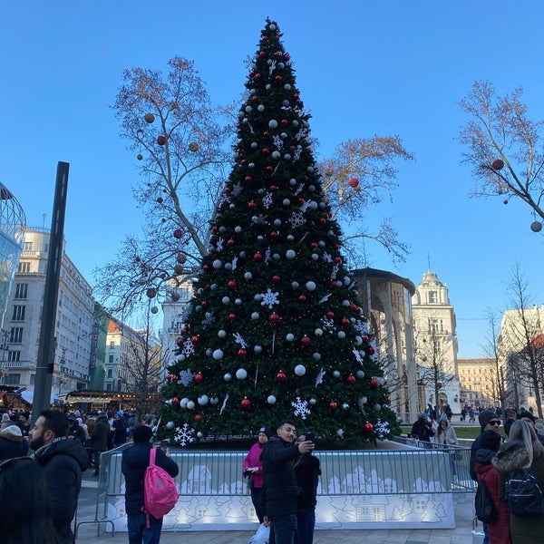 12/31/2019 tarihinde Peter B.ziyaretçi tarafından Karácsonyi Vásár | Christmas Fair'de çekilen fotoğraf