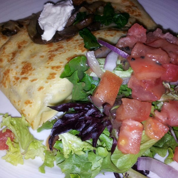 Photo taken at Yorkville Creperie by Tess on 1/7/2014