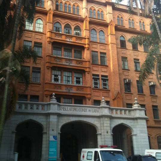 รูปภาพถ่ายที่ Faculdade de Ciências Médicas da Santa Casa de São Paulo - FCMSCSP โดย Fernanda N. เมื่อ 10/25/2012