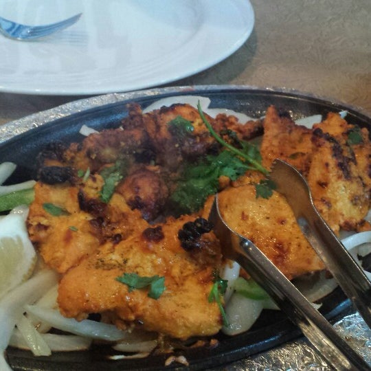 7/4/2014 tarihinde Sunita P.ziyaretçi tarafından Mughlai Restaurant'de çekilen fotoğraf