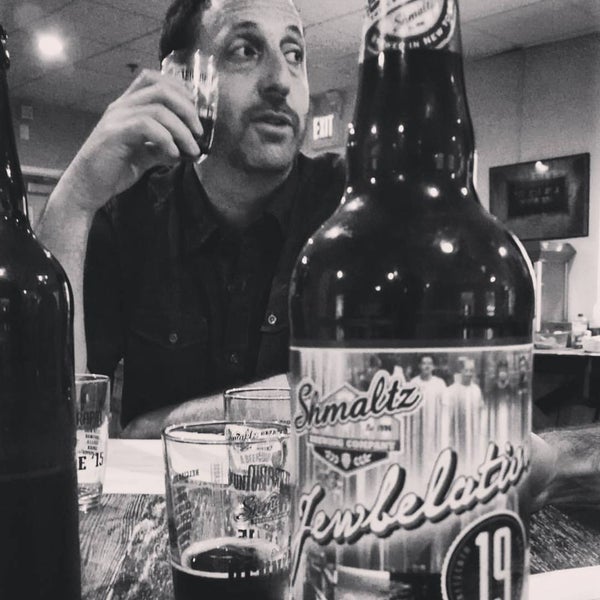 Foto scattata a Shmaltz Brewing Company da Shelby S. il 9/29/2015