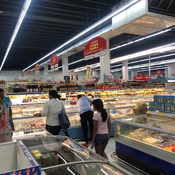 London Way Supermarkets, Rivière Noire (+230 483 8888)