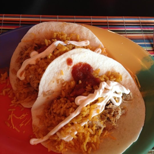 11/15/2012 tarihinde Cameron C.ziyaretçi tarafından Beanies Mexican Restaurant'de çekilen fotoğraf
