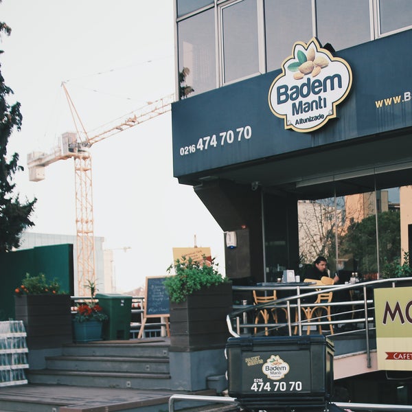 รูปภาพถ่ายที่ Badem Mantı โดย Badem Mantı เมื่อ 12/15/2014