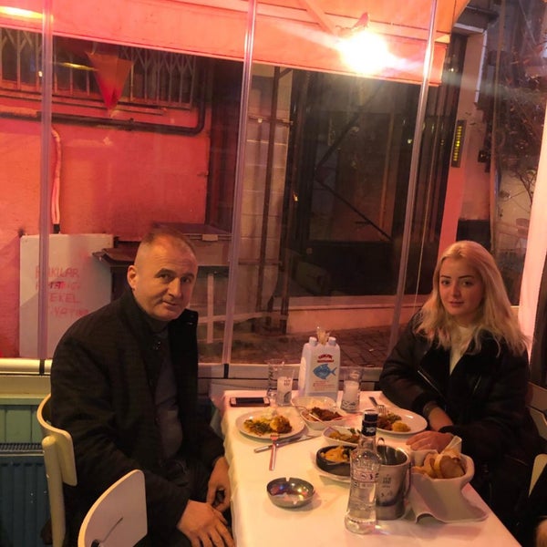 รูปภาพถ่ายที่ Sokak Restaurant Cengizin Yeri โดย TC Tncy T. เมื่อ 2/8/2020