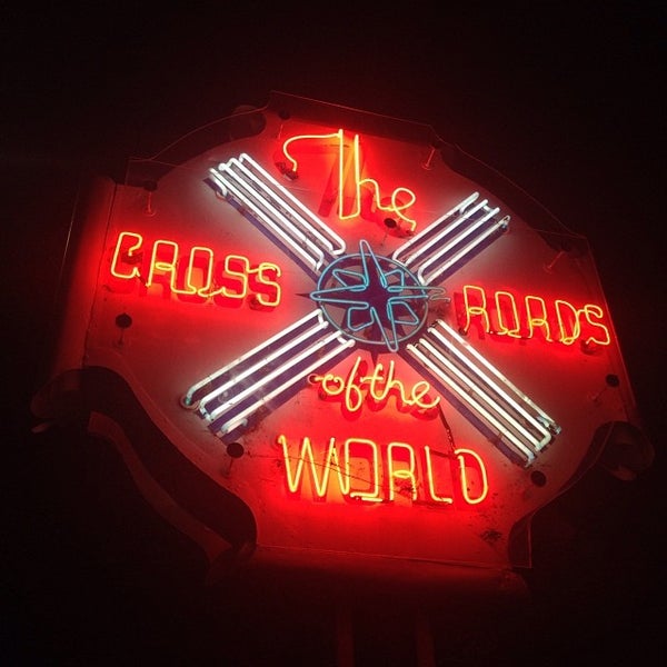 Foto diambil di Crossroads of The World oleh David H. pada 11/12/2013