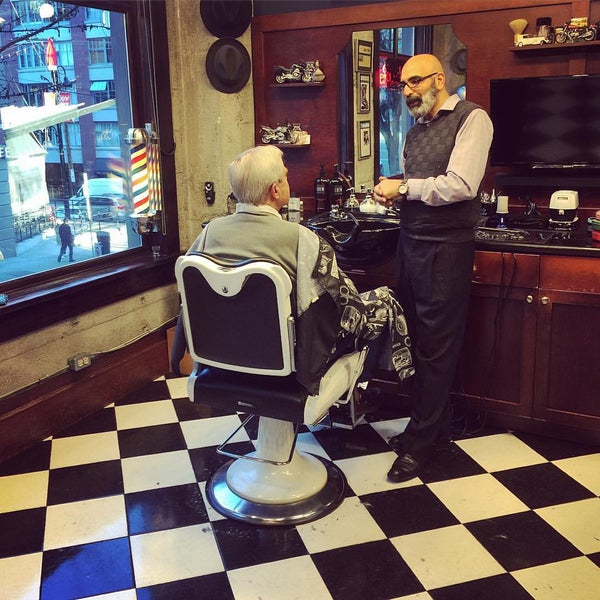 11/25/2015 tarihinde Barber B.ziyaretçi tarafından Farzad&#39;s Barber Shop'de çekilen fotoğraf