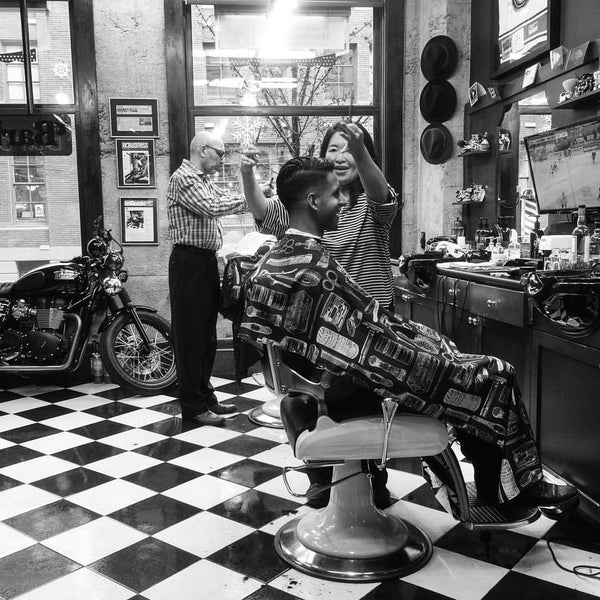 Foto scattata a Farzad&#39;s Barber Shop da Barber B. il 12/28/2015
